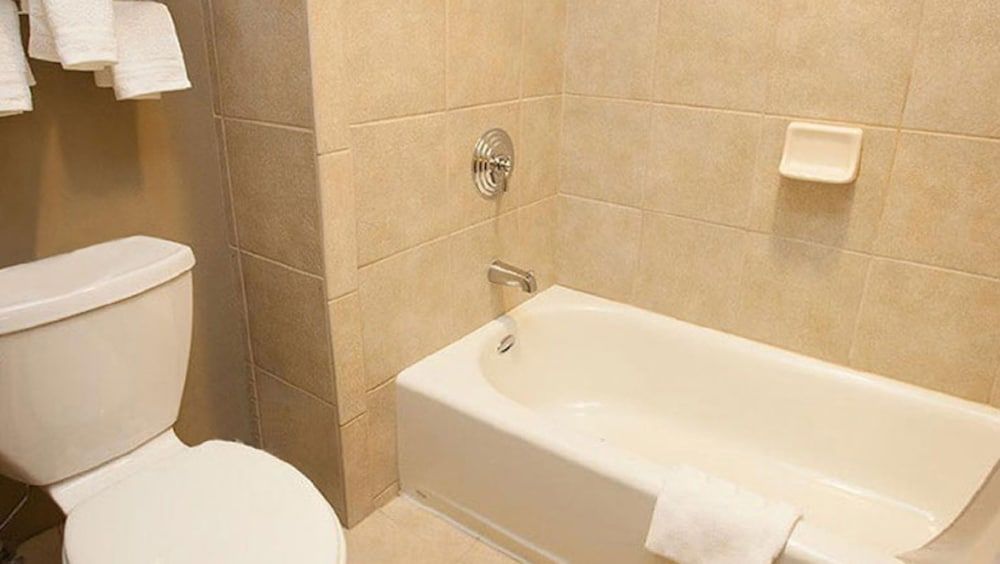 Great Wolf Lodge Kansas City Kid Kamp Suite - Water Park Included 5