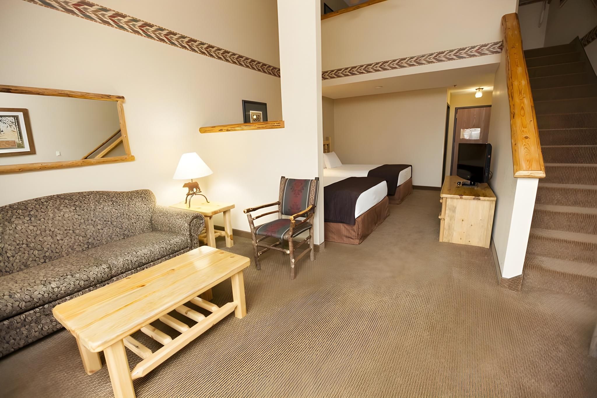 Loft Fireplace-Waterpark Included