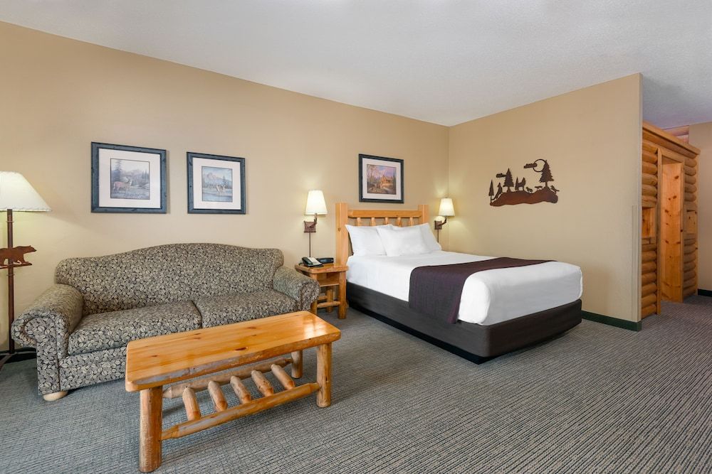 Great Wolf Lodge Kansas City Kid Kamp Suite - Water Park Included