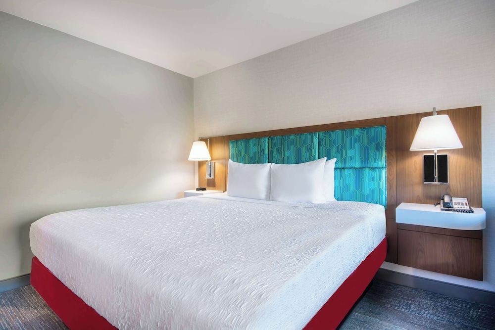 Room, 1 King Bed, Accessible (Hearing)