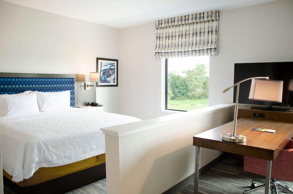 Studio, 1 King Bed, Refrigerator & Microwave