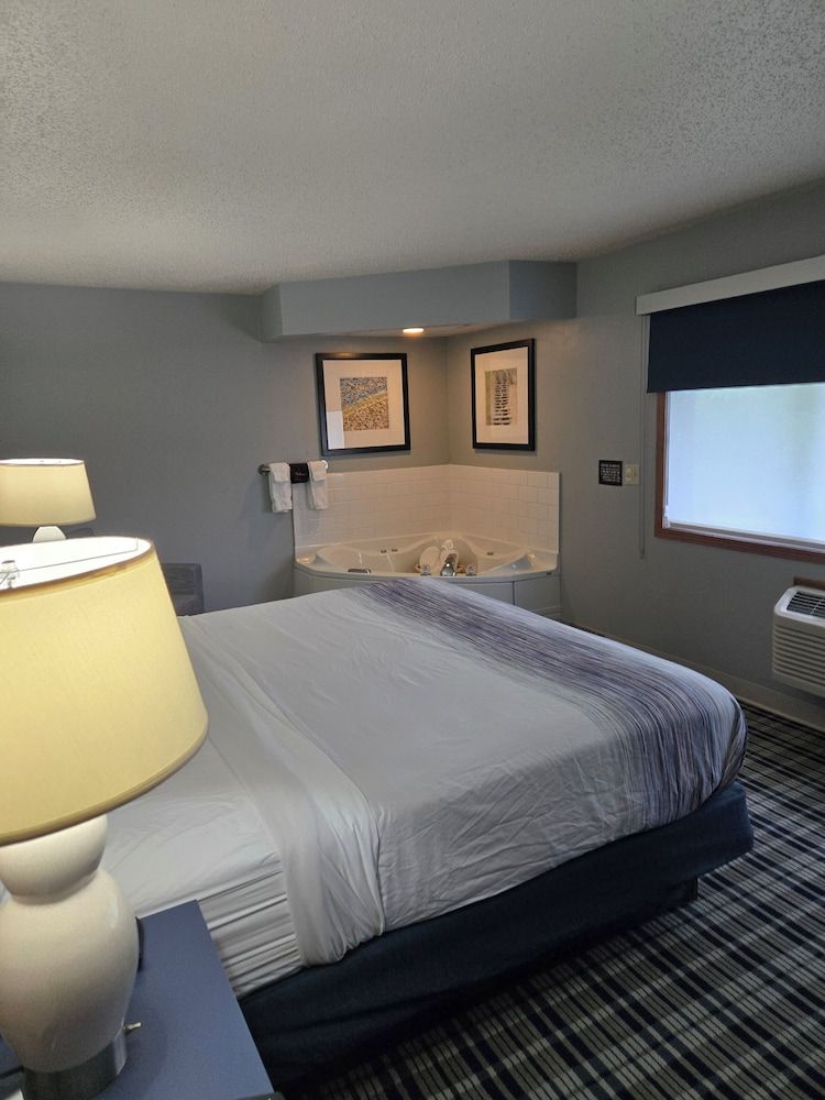 Suite, 1 King Bed, Non Smoking