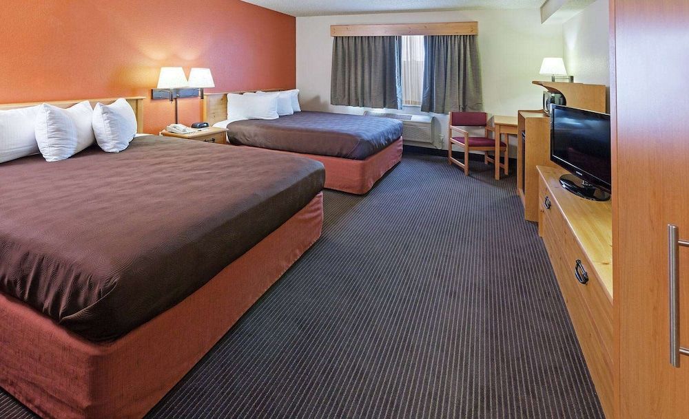 Room, 2 Queen Beds, Non Smoking