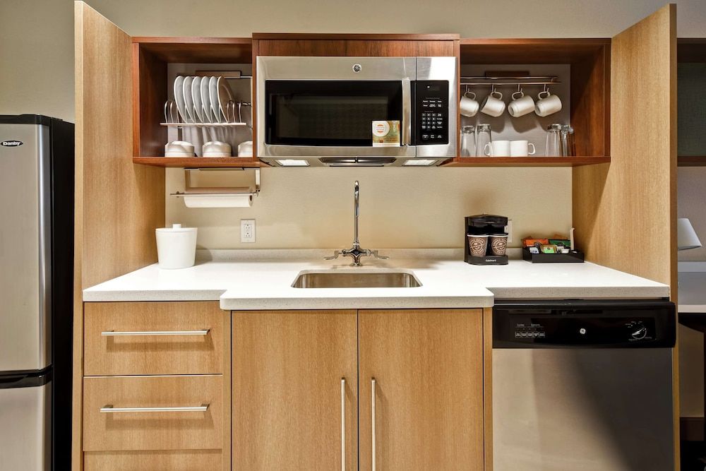 Suite, 1 Bedroom, Accessible (Roll-In Shower)