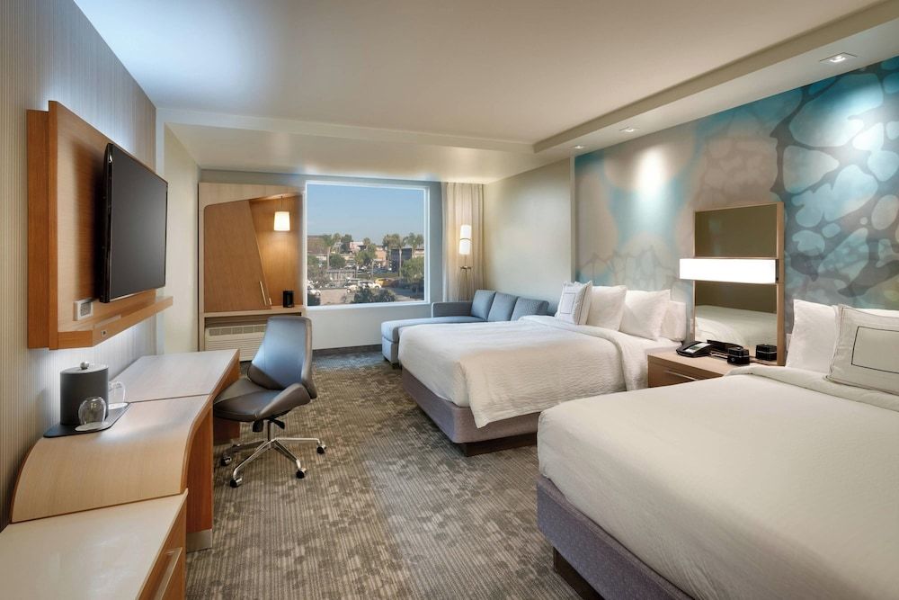 Room, Multiple Beds