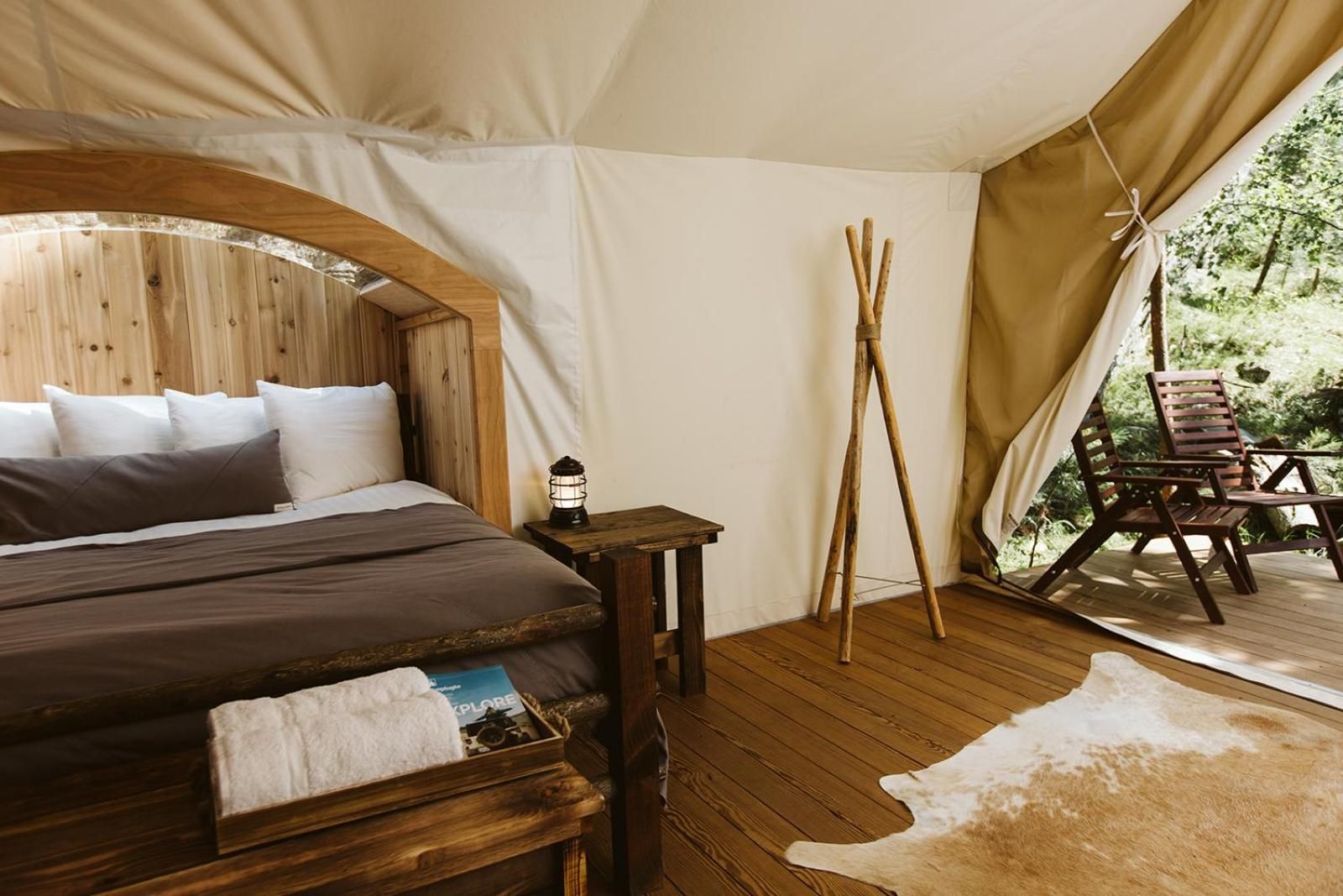 Stargazer Tent with Private Bathroom
