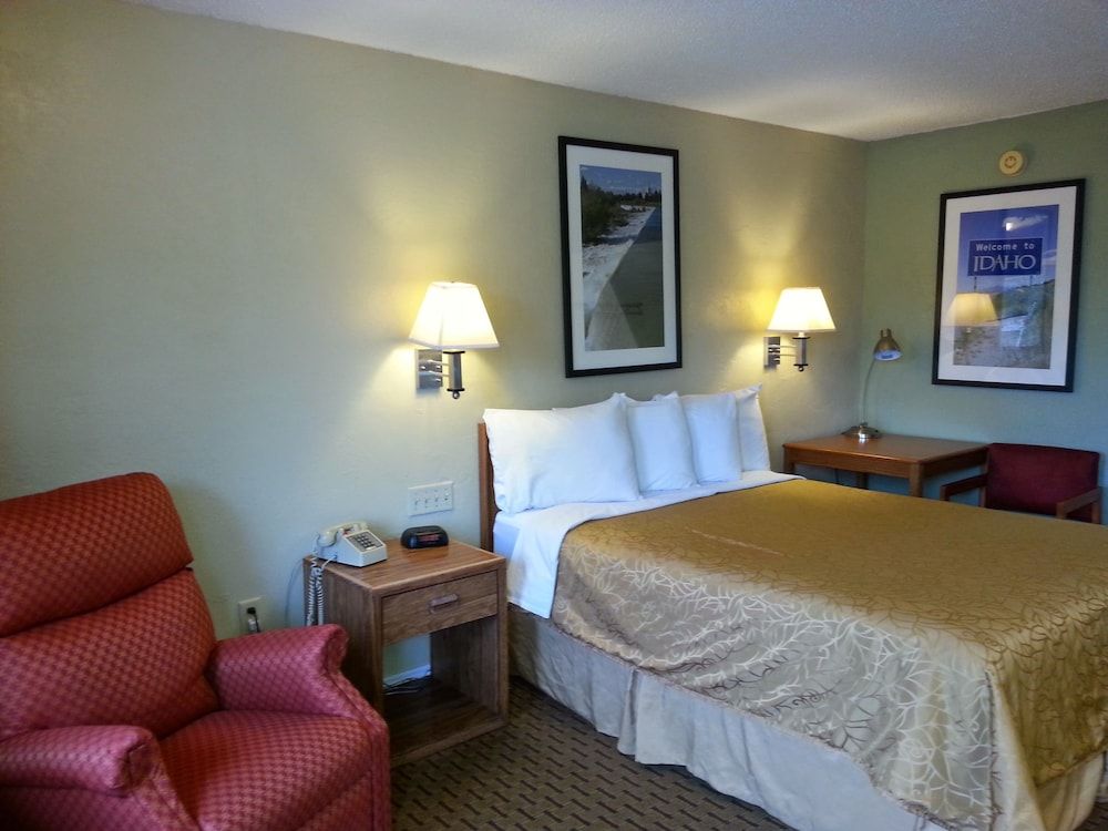 Motel West Room, 1 Queen Bed, Non Smoking 3