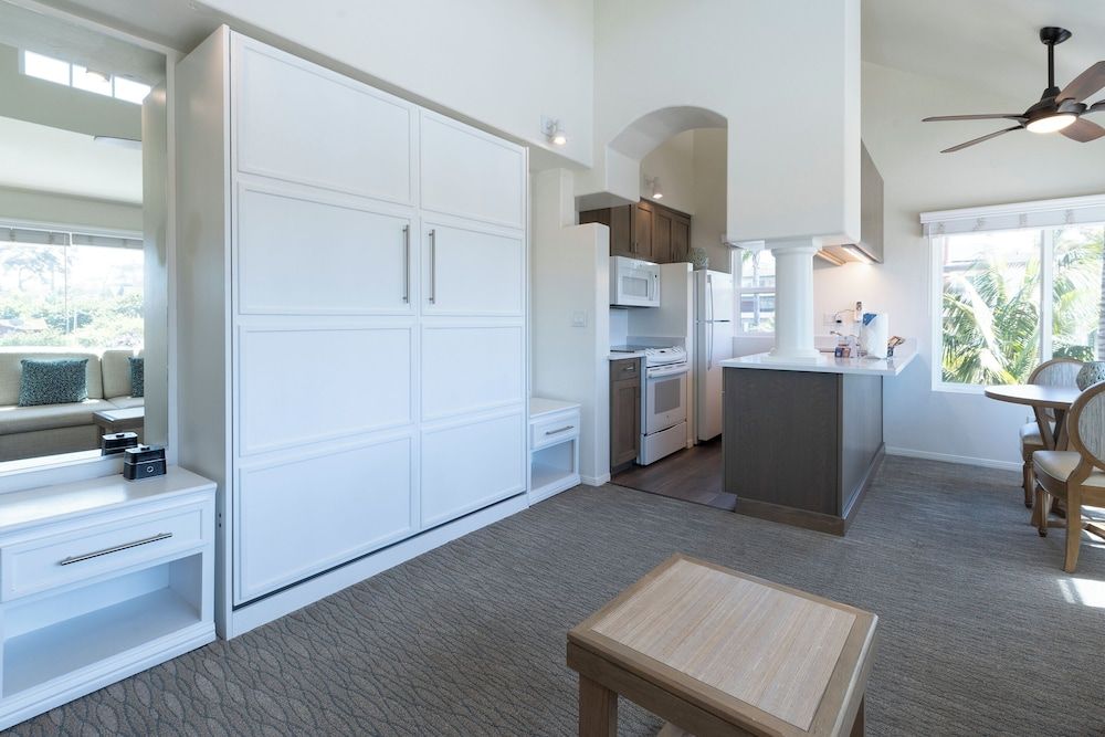 Wave Crest Resort Studio, Non Smoking, Kitchenette 8