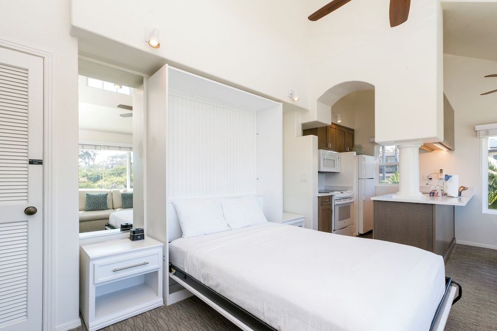 Wave Crest Resort Studio, Non Smoking, Kitchenette 2