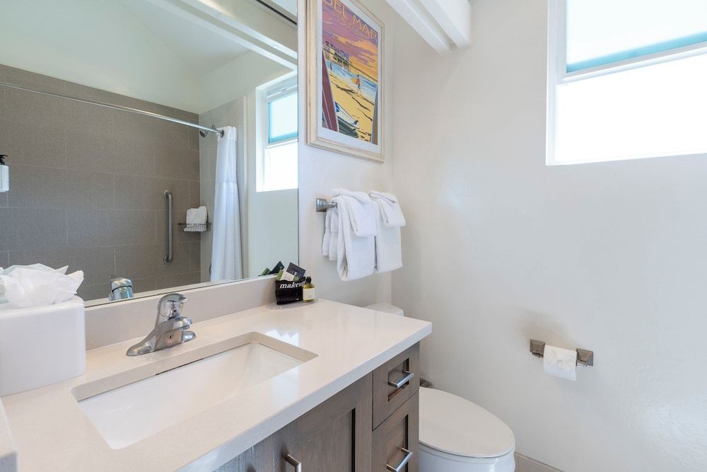 Wave Crest Resort Studio, Non Smoking, Kitchenette 6