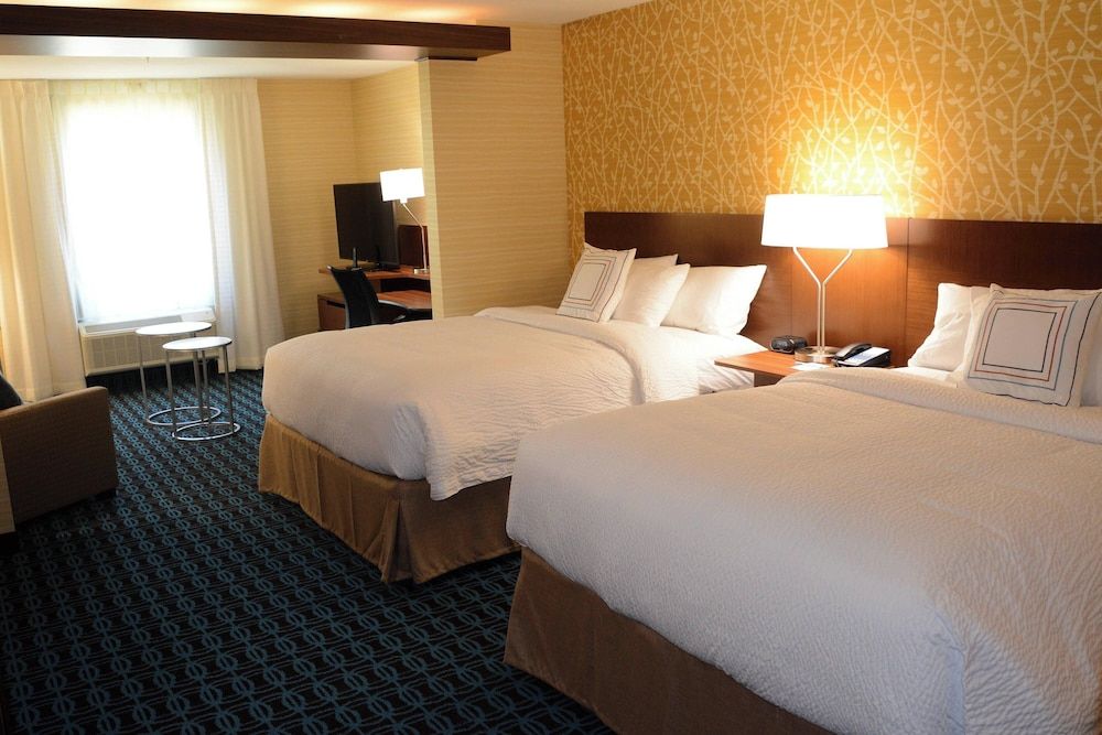 Suite, Multiple Beds (Hearing Accessible)