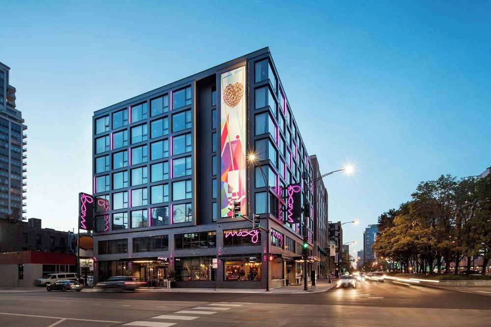 undefined Moxy Chicago Downtown 5