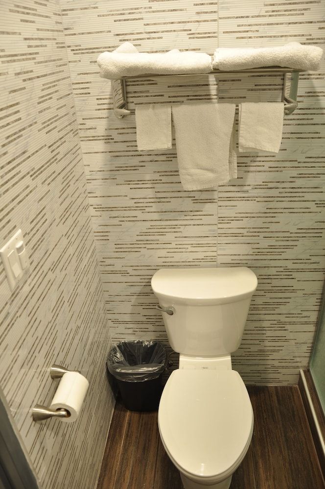 Sun Light Motel Superior Room, 1 King Bed 4