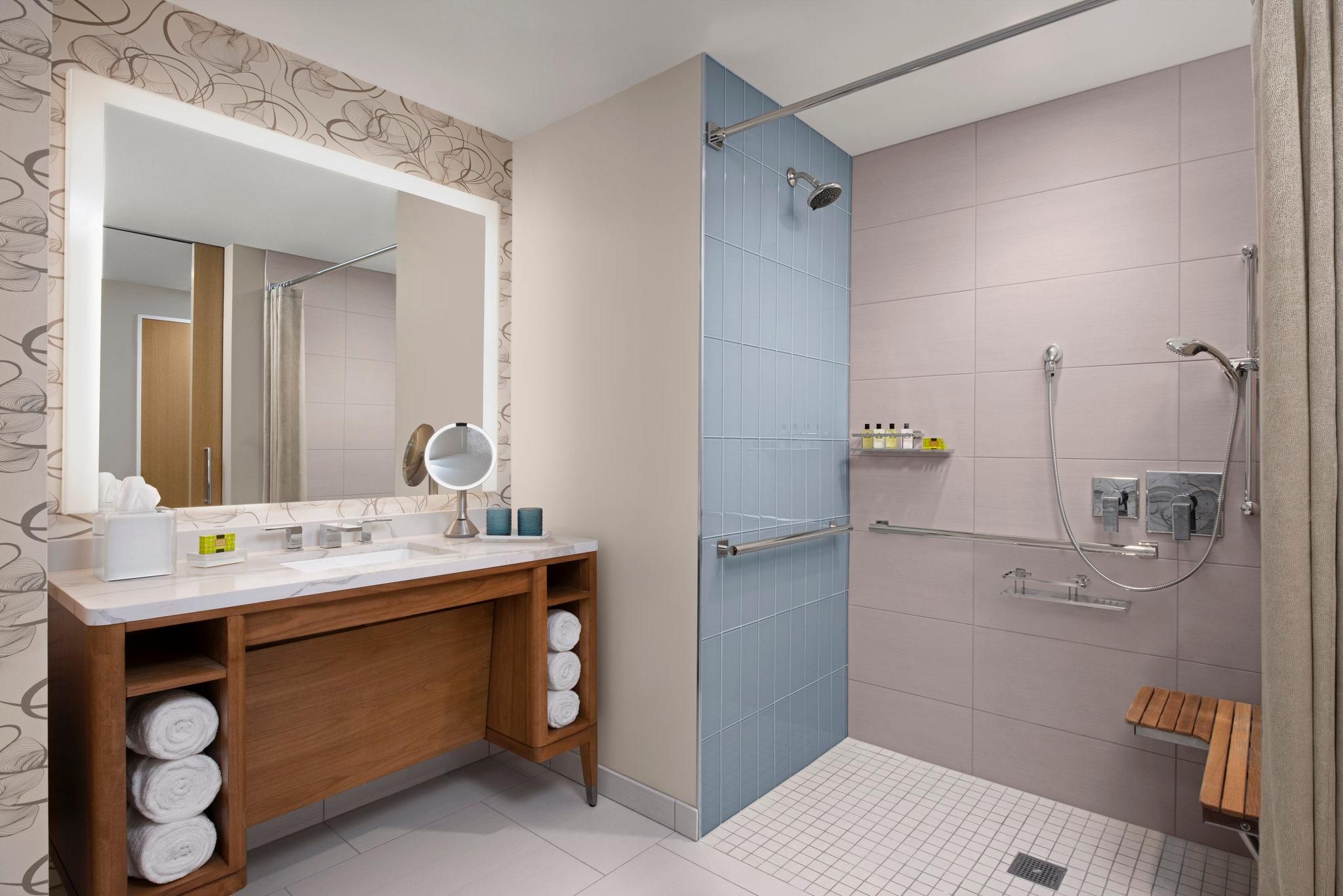 1 King Classic Mobility Accessible Roll in Shower