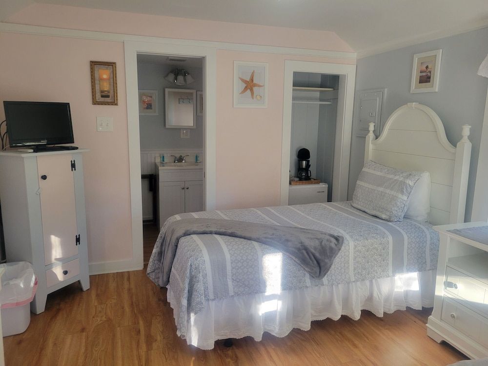 Standard Twin Room, Ensuite (Cottage 16 - Not Pet Friendly)