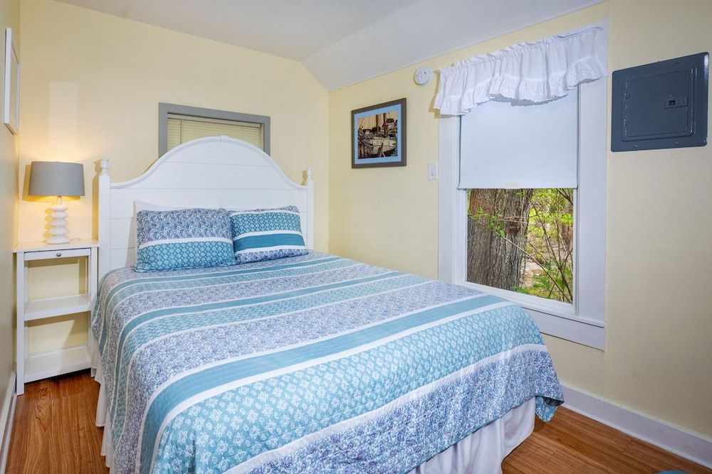 Standard Double Room, Ensuite (Cottage 10 - Pet Friendly)
