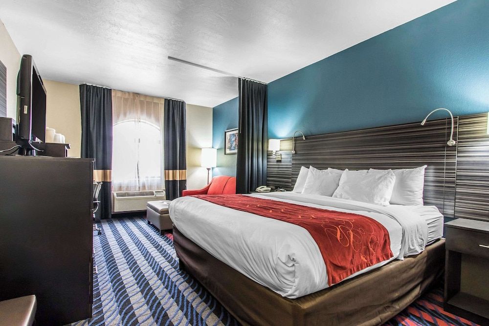 Suite, 1 King Bed, Non Smoking