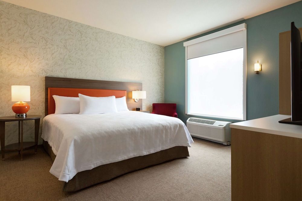 Suite, 1 Bedroom, Accessible (Mobility & Hearing, Roll-in Shower)