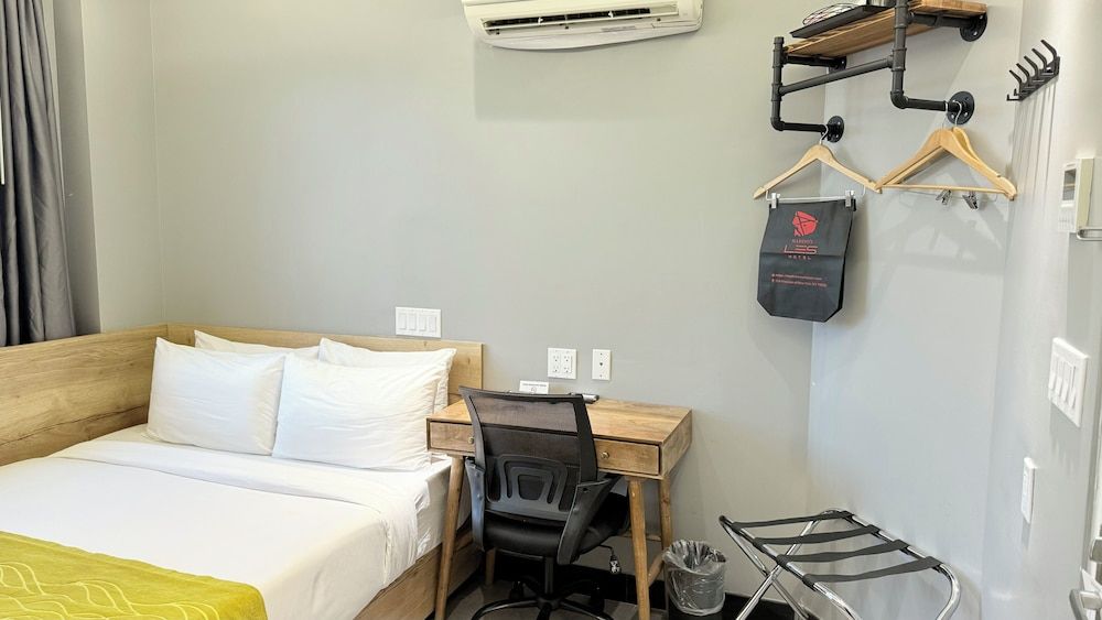 Madison LES Hotel Design Single Room 9