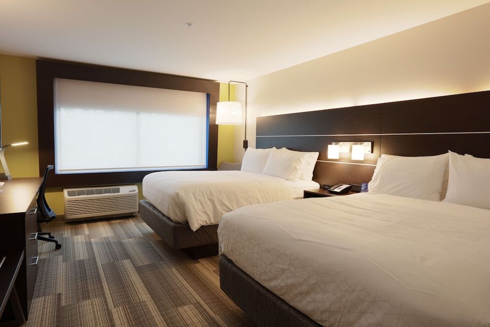 Standard Room, Multiple Beds (Low Floor)