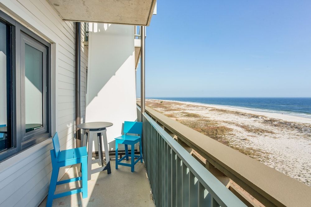 Suite, 1 King Bed, Balcony (Gulf Front)