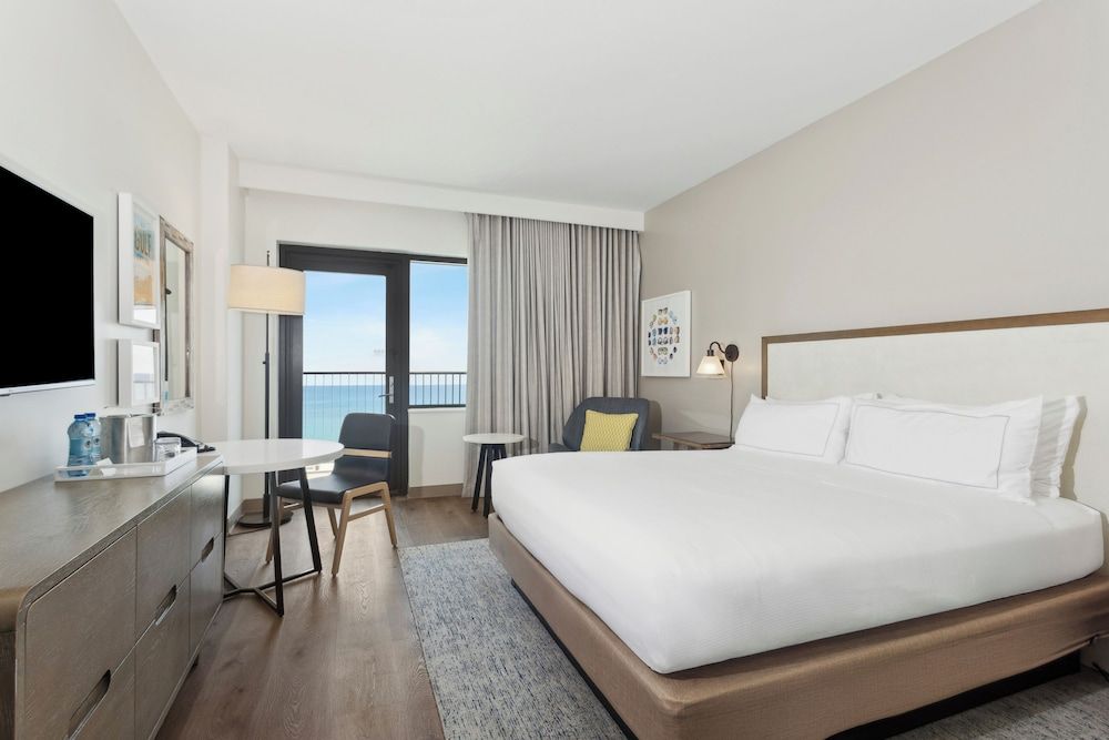 Room, 1 King Bed, Accessible, Balcony (Hearing, Gulf Front)