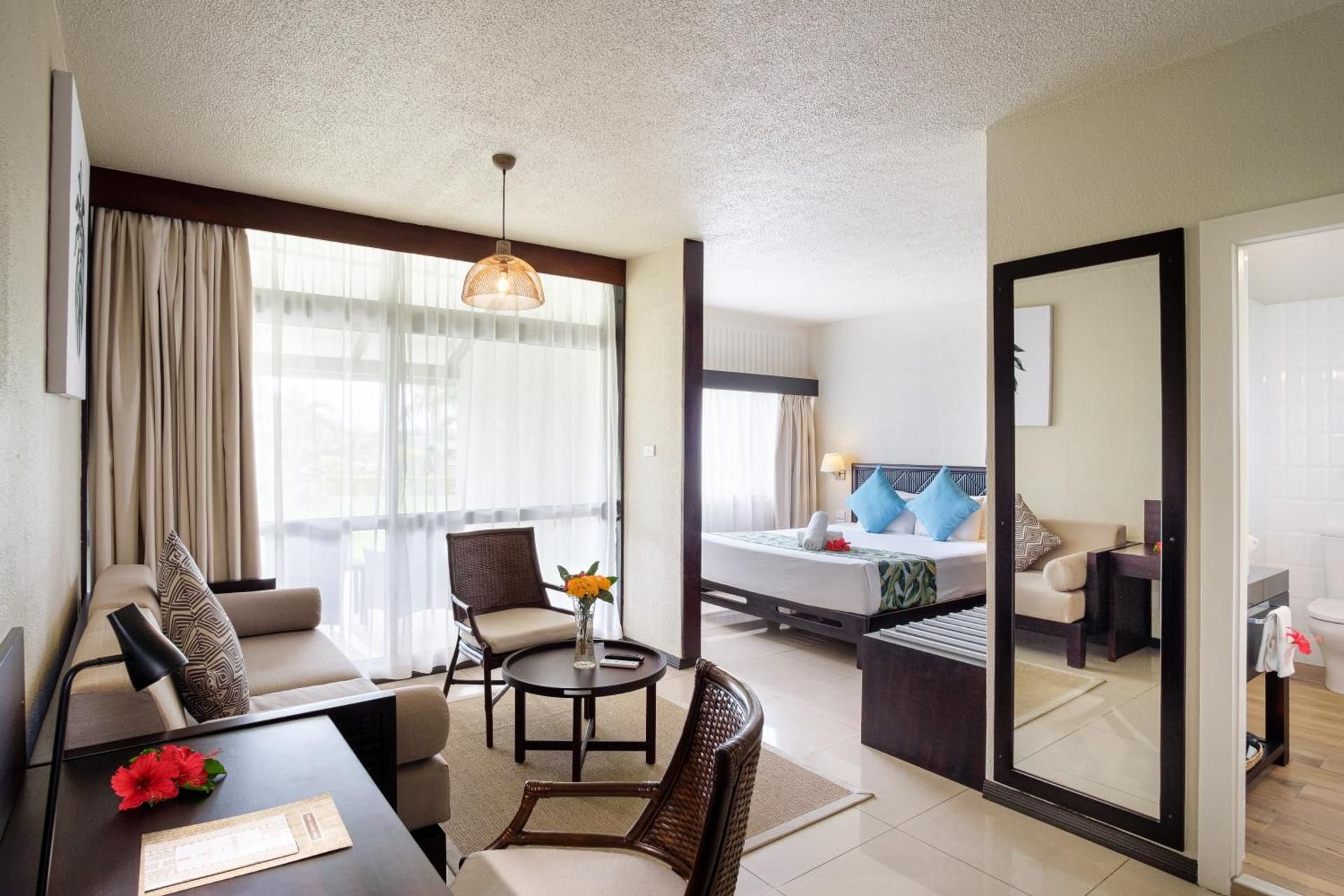 Fiji Gateway Hotel Superior Pool View Room 3