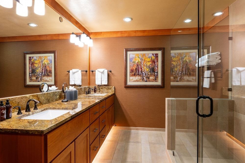 Deluxe Room, 1 King Bed, Fireplace (Premium King Fireplace)