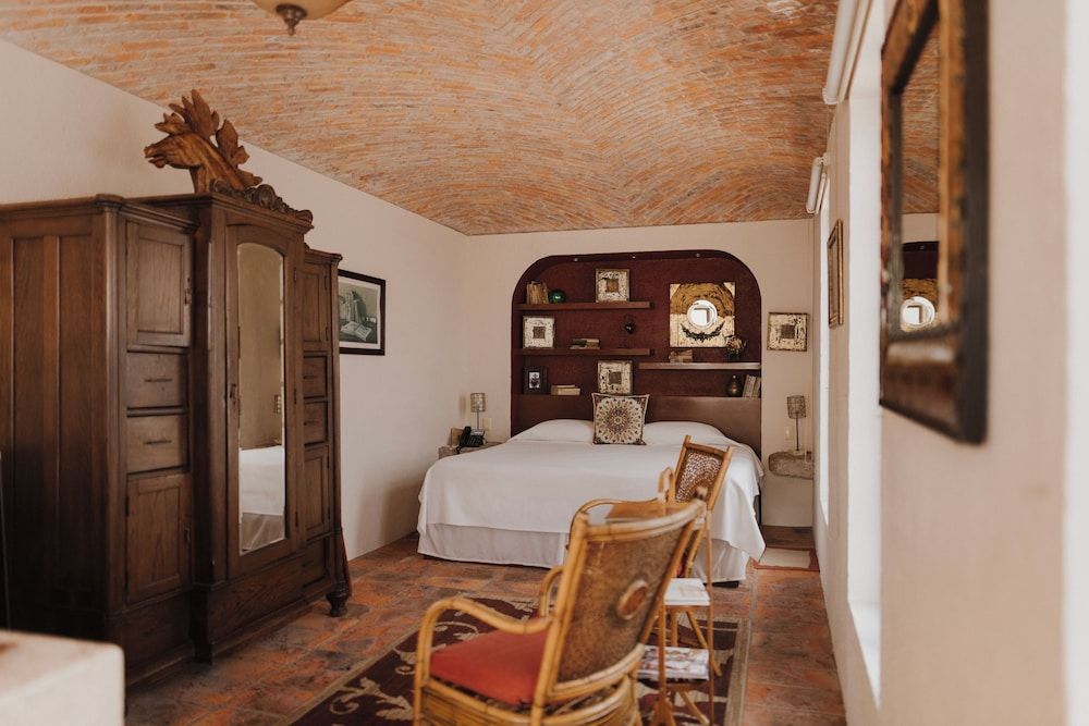 Hacienda Sepulveda Hotel & SPA