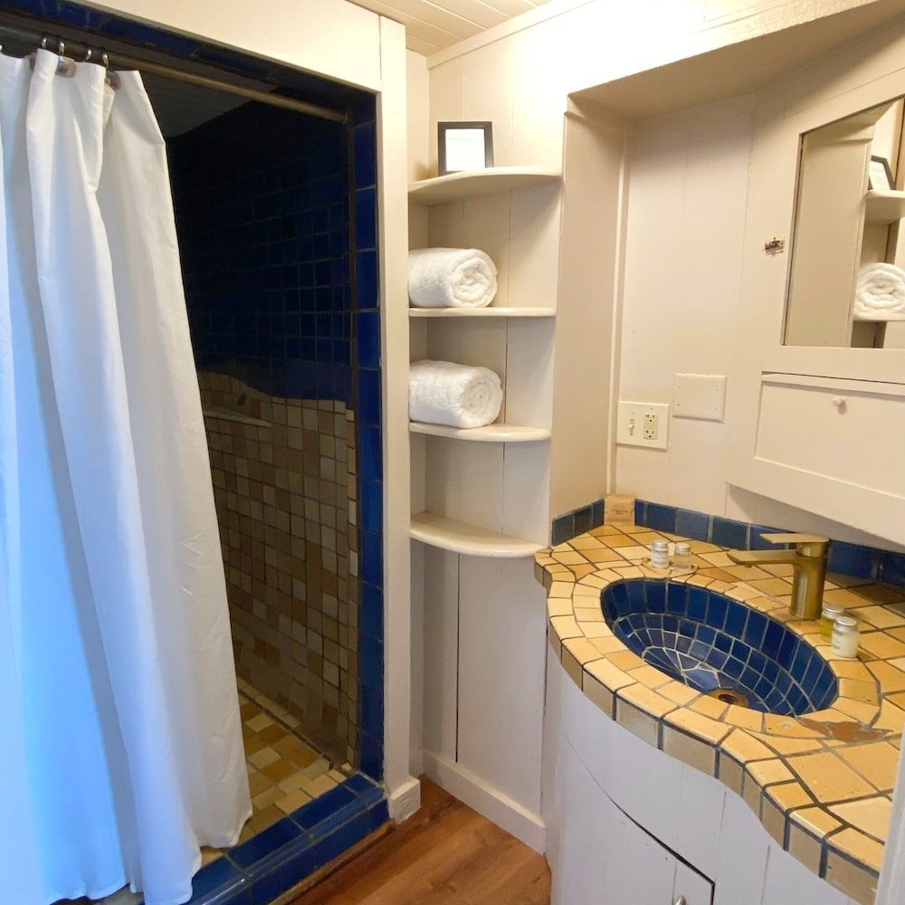 Jenner Inn Fort Ross Suite 6