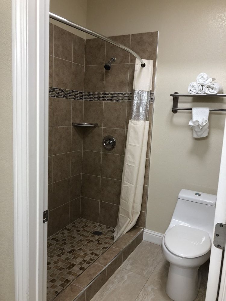 Casa Royal Inn Basic Room, 1 King Bed 7