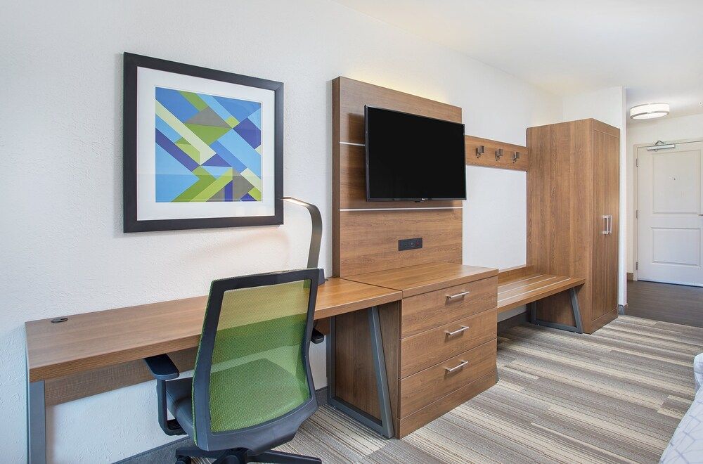 Standard Room, 2 Queen Beds, Accessible (Mobility)
