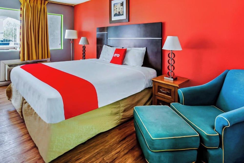 Hotel Europa Ridgecrest Room, 1 King Bed, Smoking