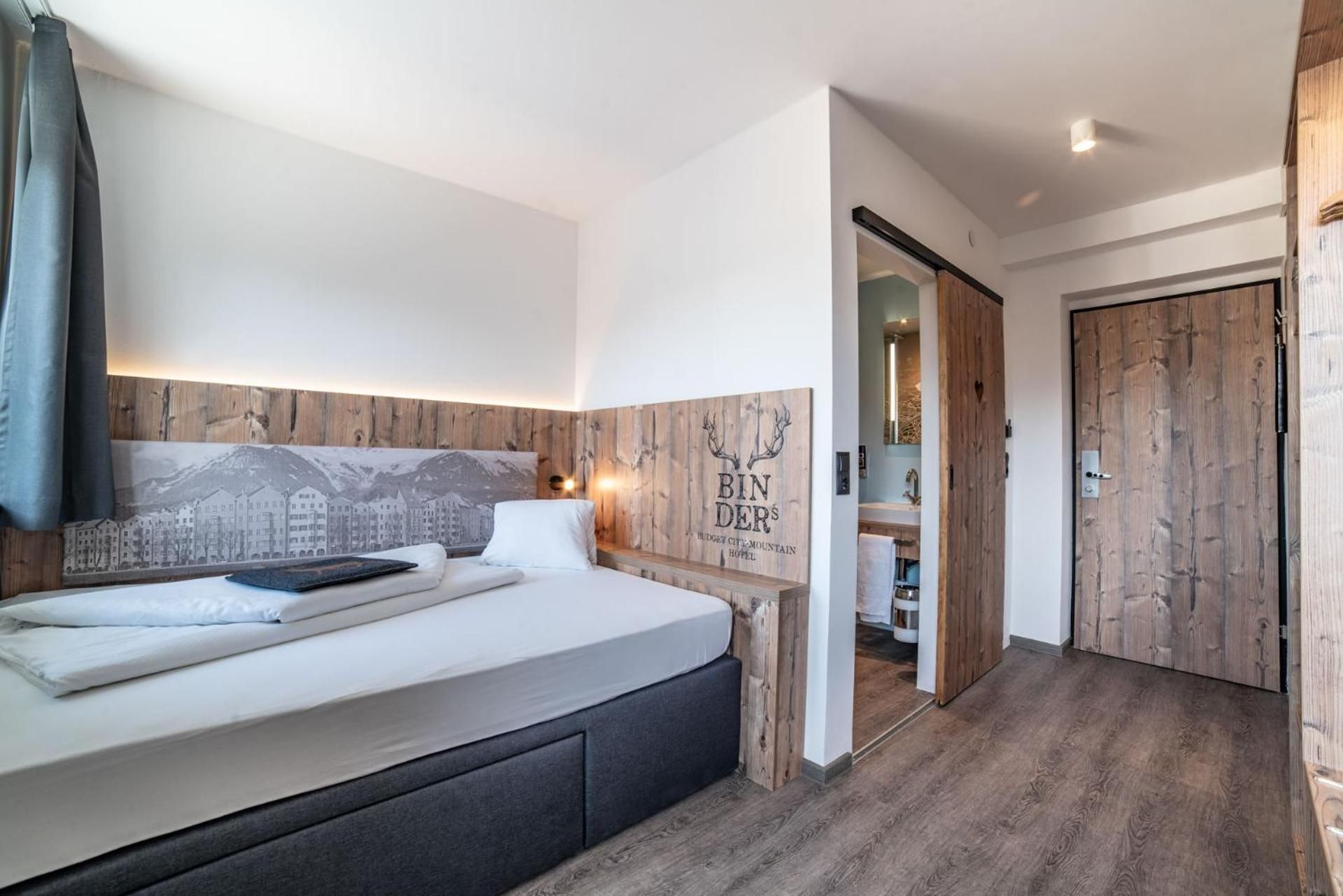 Deluxe Single Room