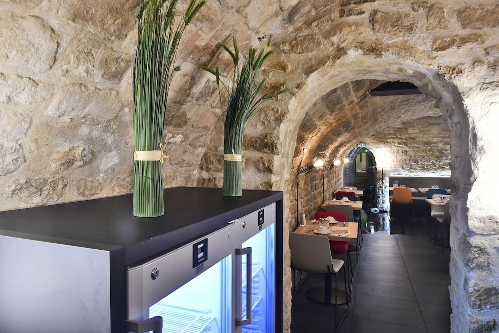 undefined Mercure Paris Gare de l'Est Magenta 10