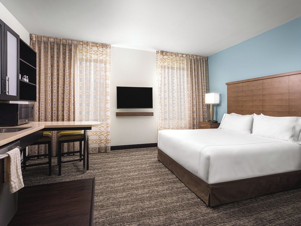 Staybridge Suites Seattle - South Lake Union by IHG Studio Suite, 1 King Bed, Mobility Accessible, Kitchen (Mobility, Accessible Tub)