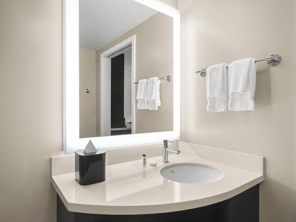 undefined Staybridge Suites Seattle - South Lake Union by IHG 10