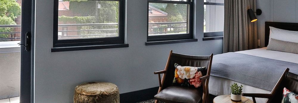 Lora Premium Room, 1 King Bed 6