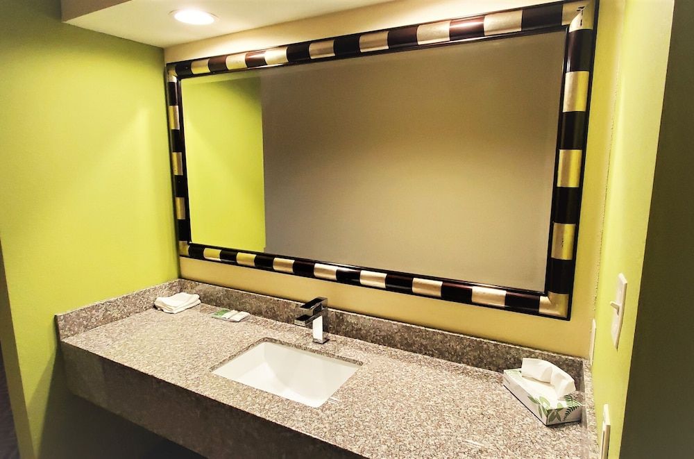 Travel Inn & Suites - Sikeston/Miner (i-55 Exit-67) Room, 2 Queen Beds, Non Smoking 11