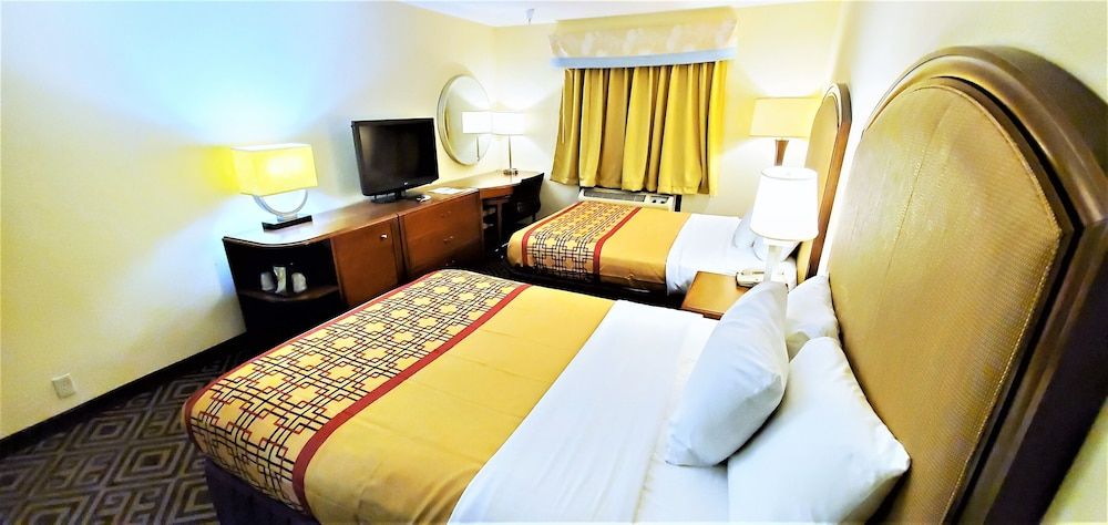 Travel Inn & Suites - Sikeston/Miner (i-55 Exit-67) Room, 2 Queen Beds, Non Smoking 2