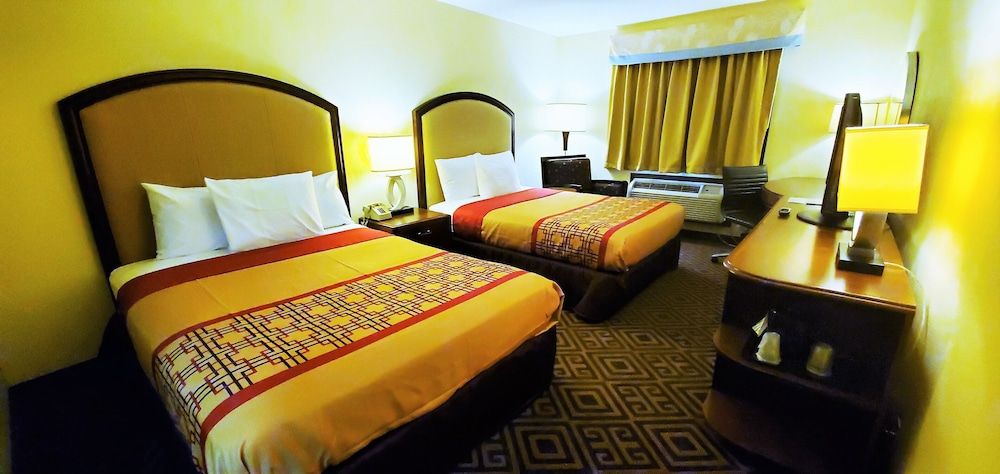 Travel Inn & Suites - Sikeston/Miner (i-55 Exit-67) Room, 2 Queen Beds, Non Smoking 3