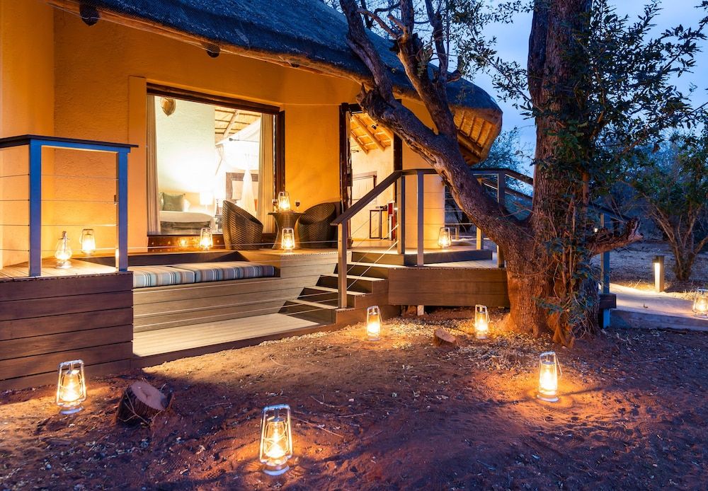 River Lodge Thatched Suites