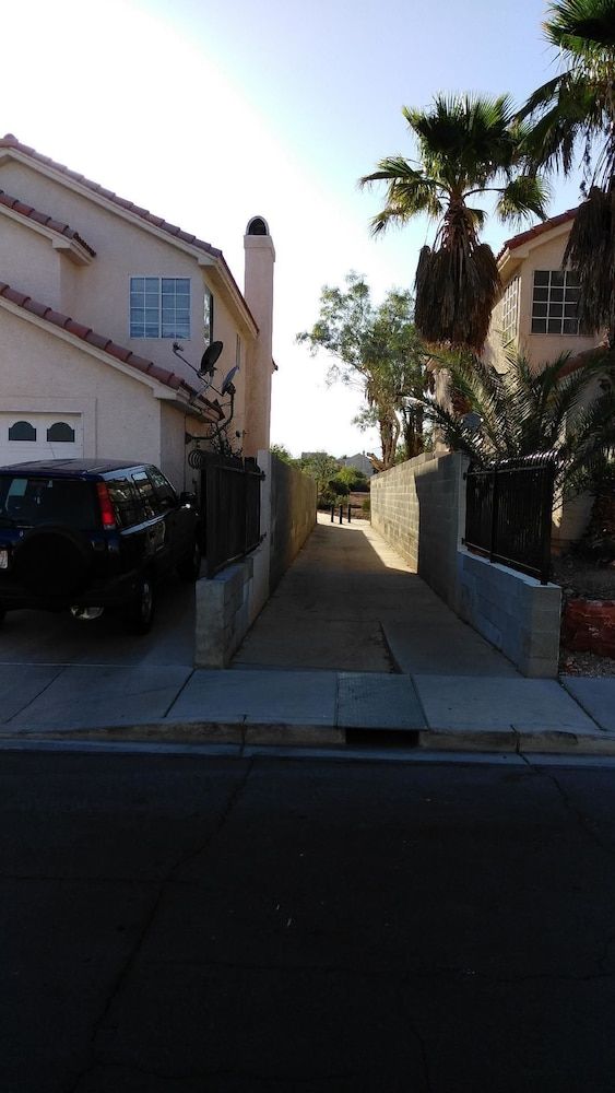 undefined Las Vegas Luxury Vacation Villa 4