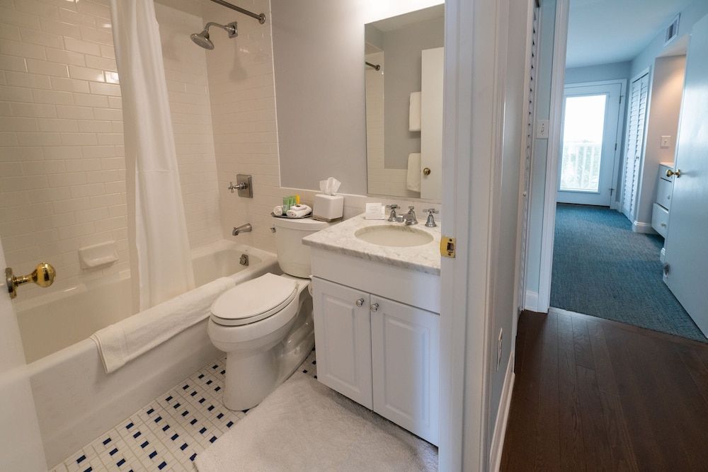 The Sandpiper Beach Club Two Bedroom / 2 Bath Town View Suite 3