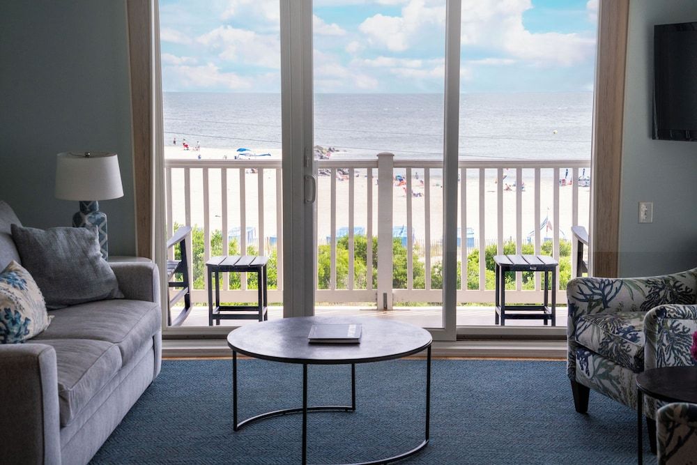 The Sandpiper Beach Club Two Bedroom / 2 Bath Premier Ocean Front Suite 5