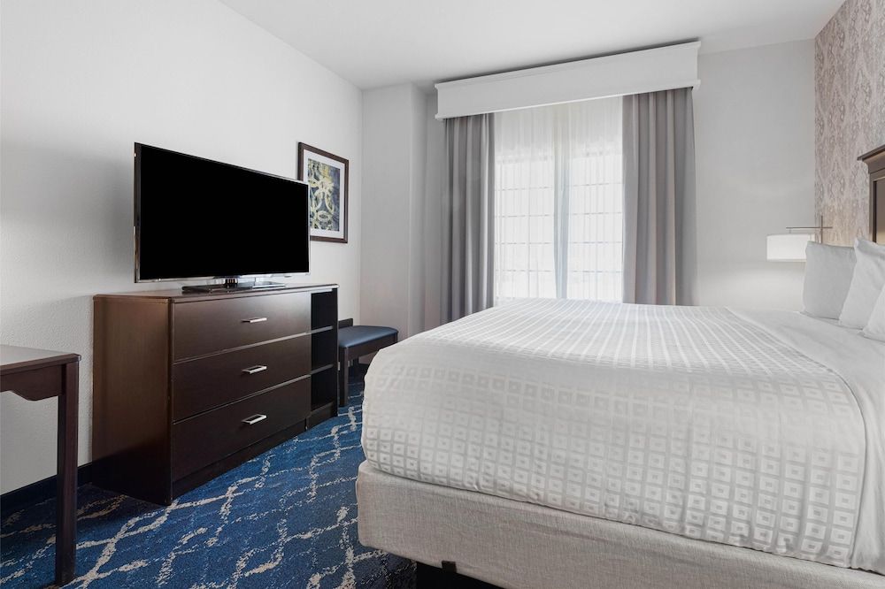 Suite, 1 King Bed, Non Smoking, Refrigerator & Microwave