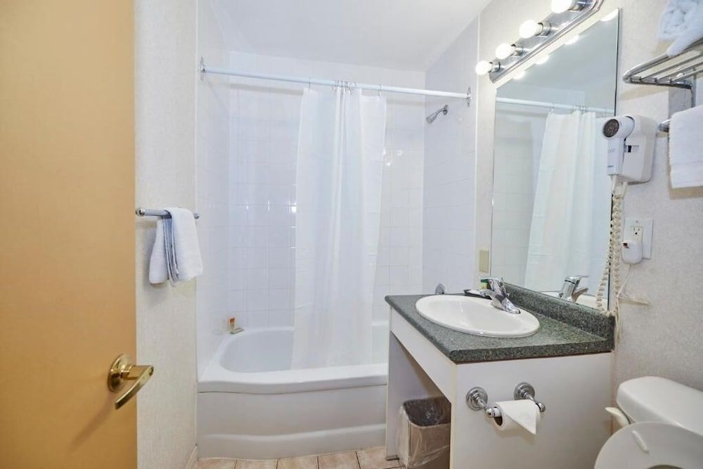 undefined Glengate Hotel & Suites 9