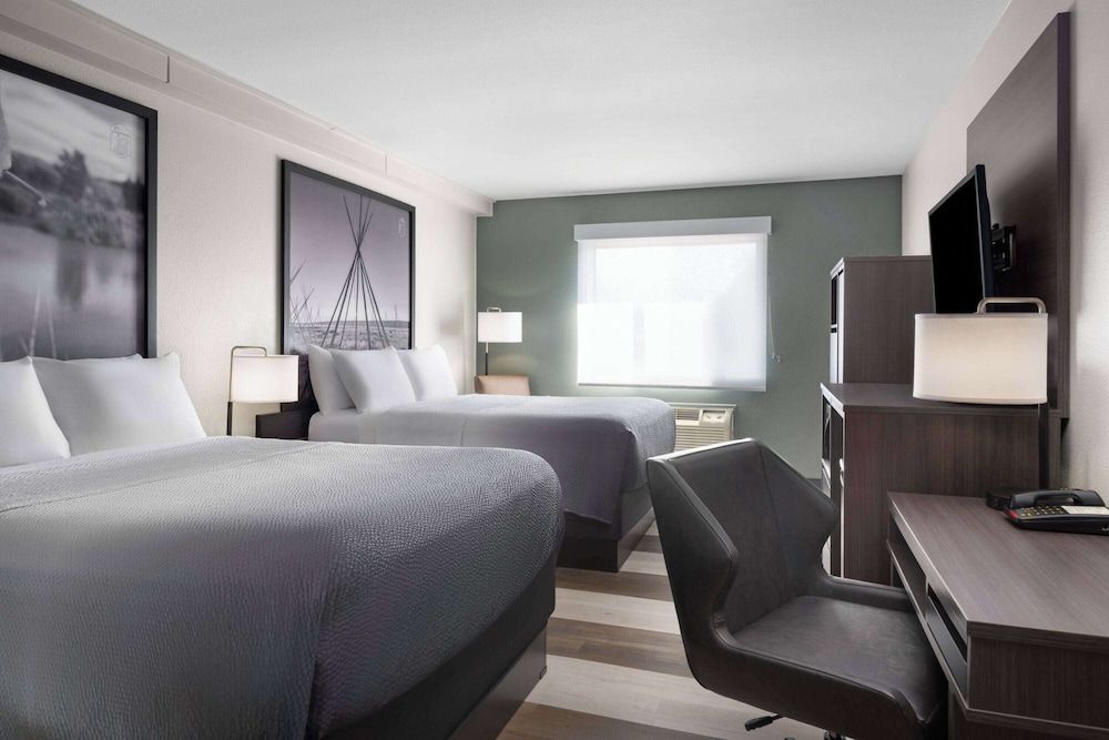 Room, 2 Queen Beds, Non Smoking