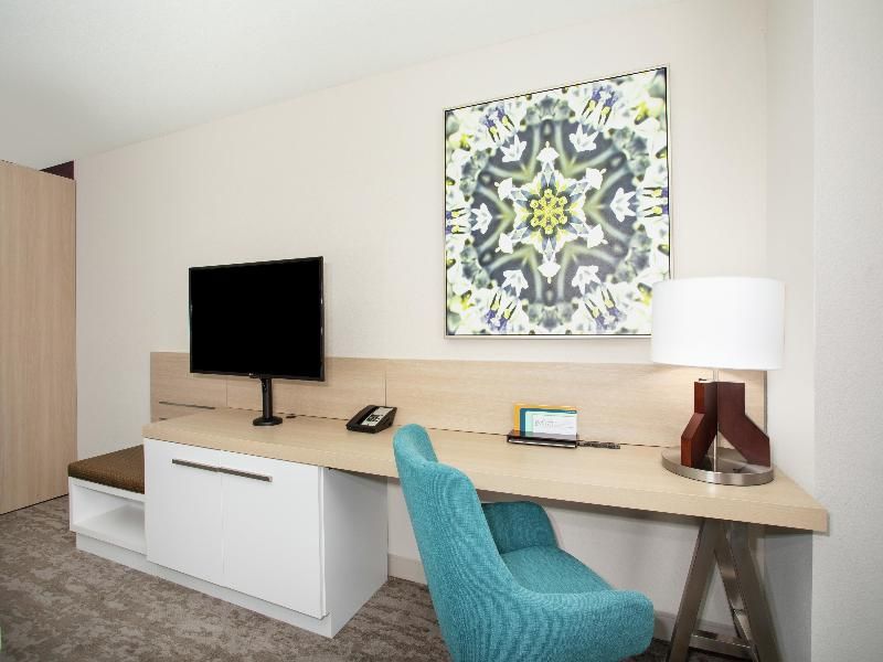 undefined Hilton Garden Inn Las Vegas City Center 10
