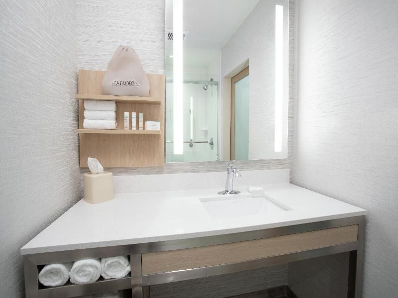 undefined Hilton Garden Inn Las Vegas City Center 8